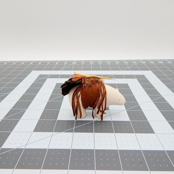 Fetish White Bear Feather Offering Signed Iesaray '94 3 inch Southwest Decor - Picture 3 of 8